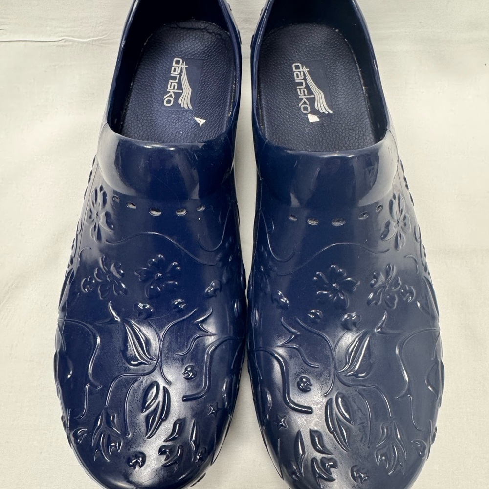 Dansko Blue Molded Rubber comfort gardening clogs Like New Size 42 US 11